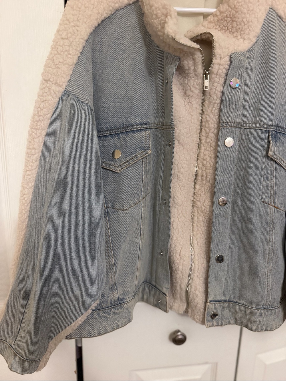 NWOT Mable Women’s Sherpa-Lined Light Blue Denim Teddy Jacket with Cream Trim - Picture 8 of 14
